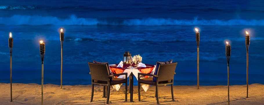 private-dinner-on-the-beach